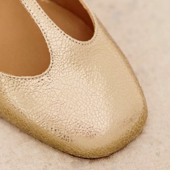 Sezane Marcie Mary Janes Gold Crackle Size 40/9 *NWOB* - Picture 4 of 14
